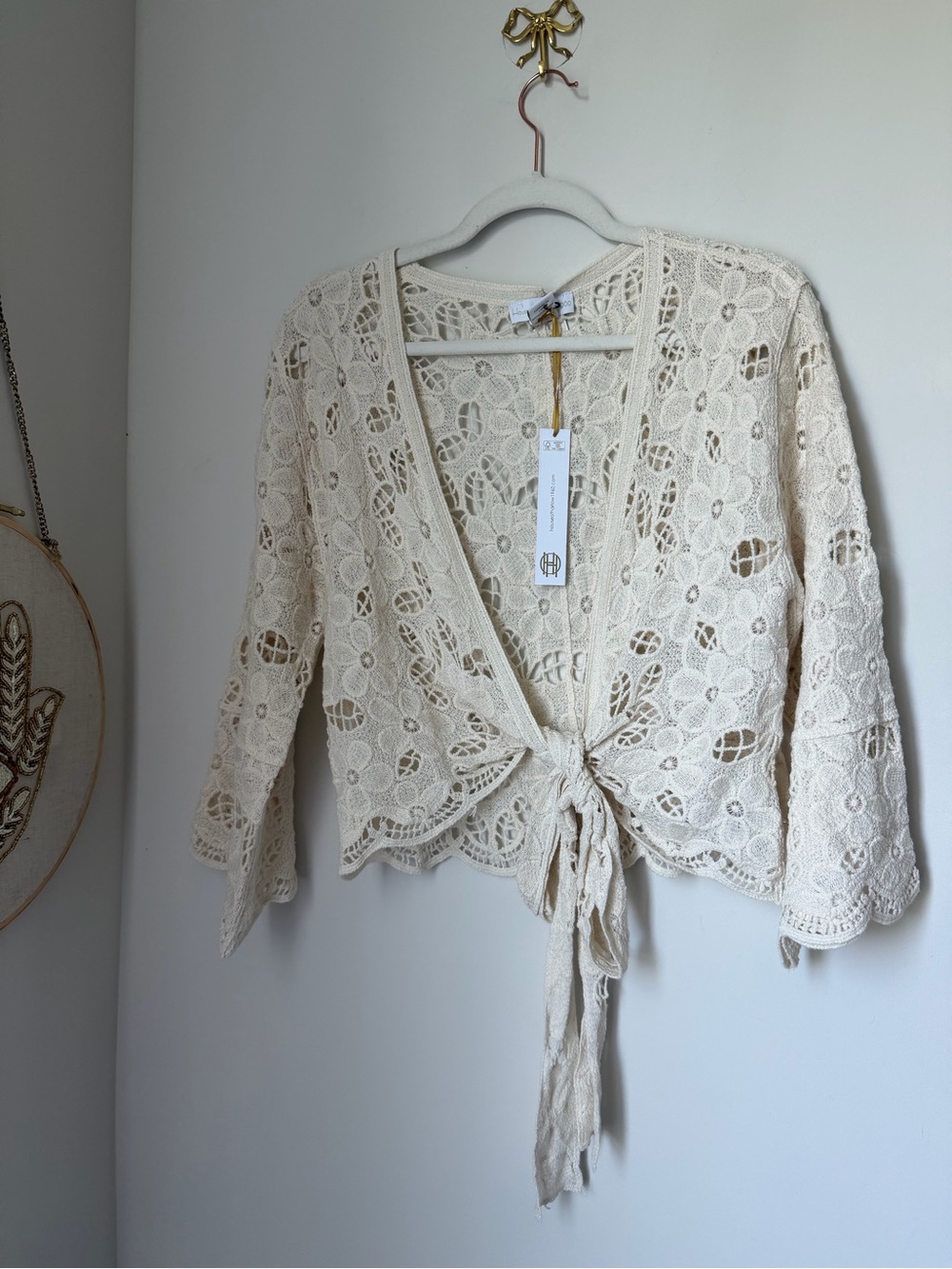 House of harlow 1960 cream crochet tie top
